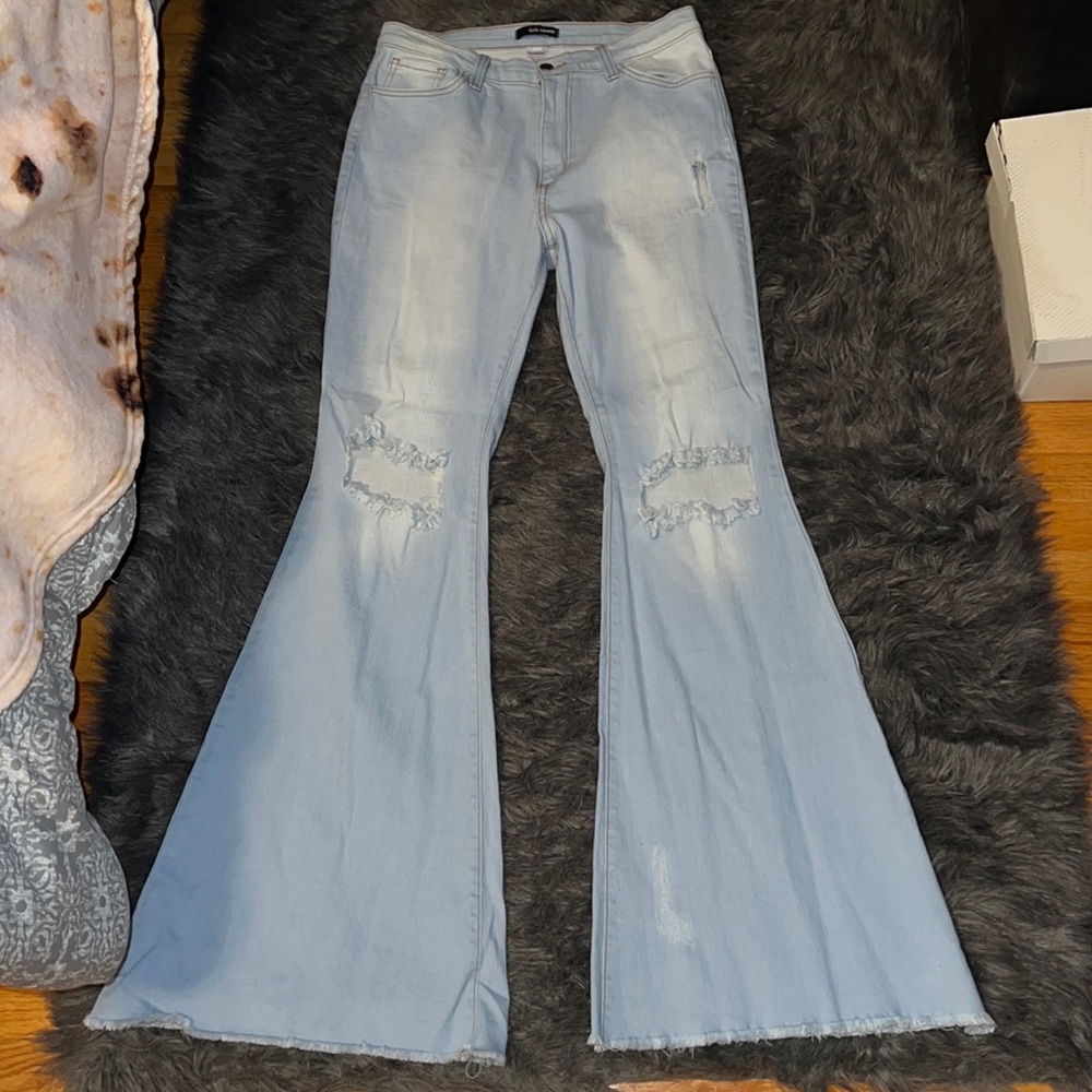 Wide bell long length jeans